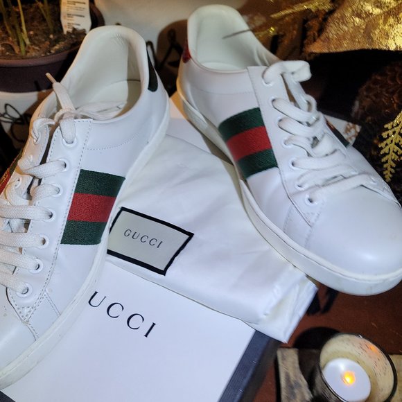 Authentic  Men's Gucci shoe - Picture 2 of 4